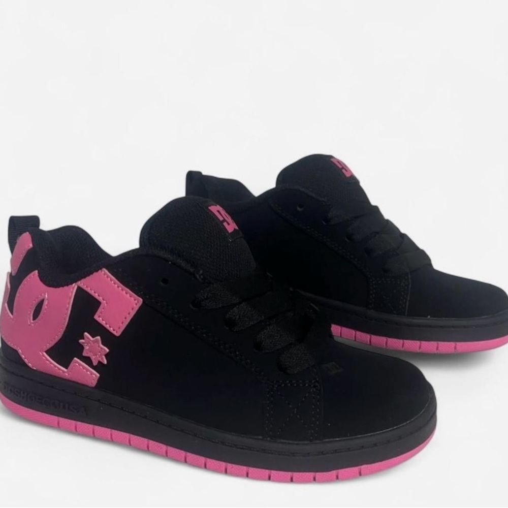 DC SHOES • SNEAKERS